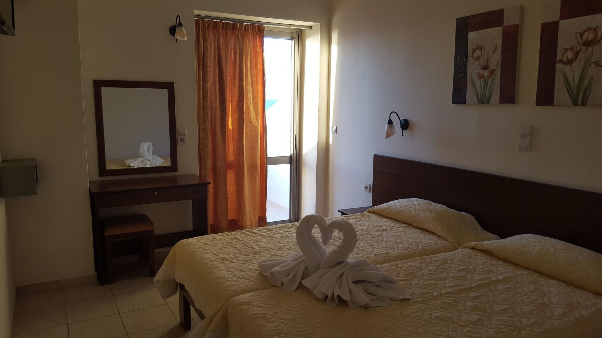 העיירה רתימנו Blue Sky Hotel Apartments מראה חיצוני תמונה