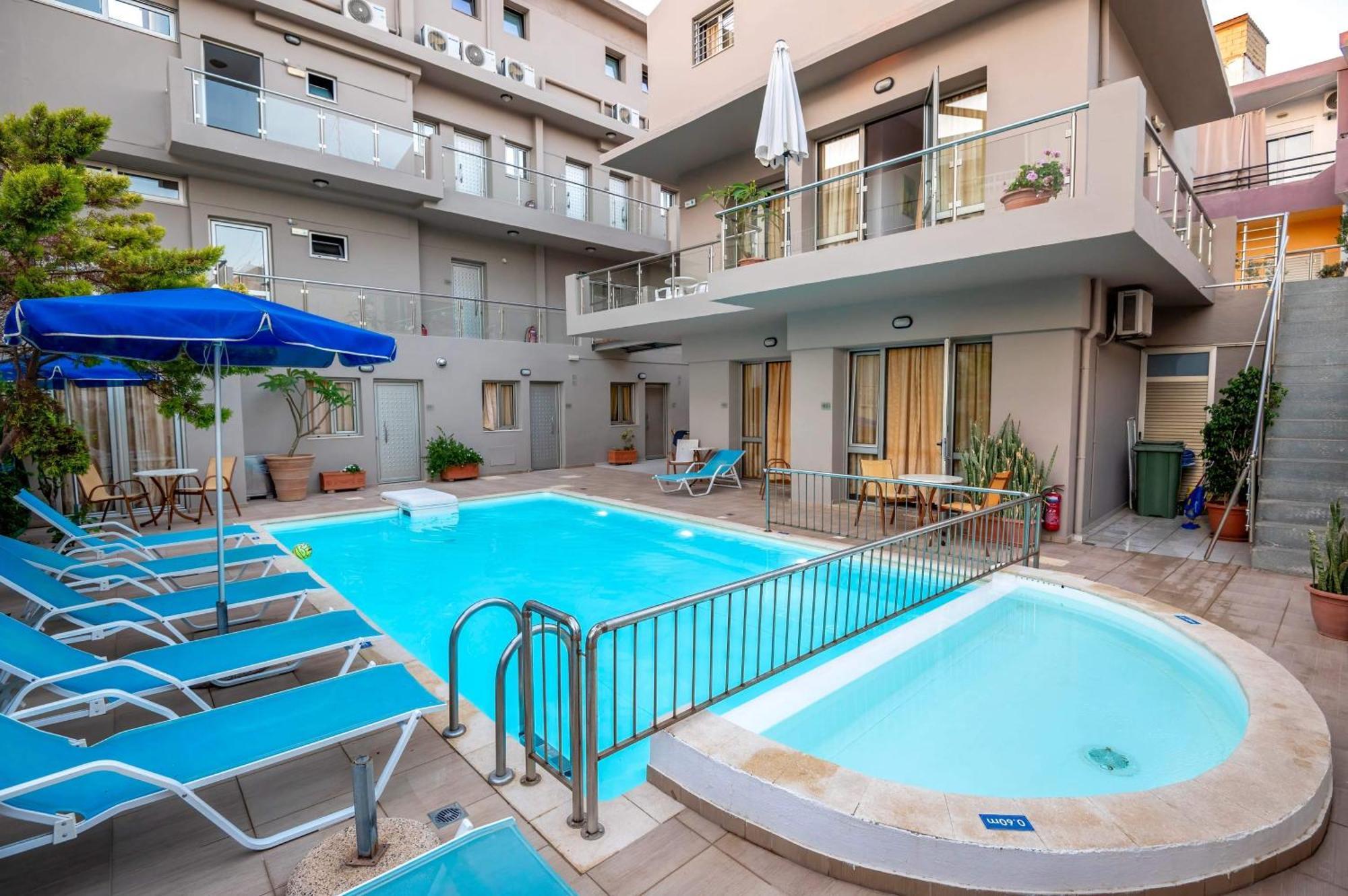 העיירה רתימנו Blue Sky Hotel Apartments מראה חיצוני תמונה