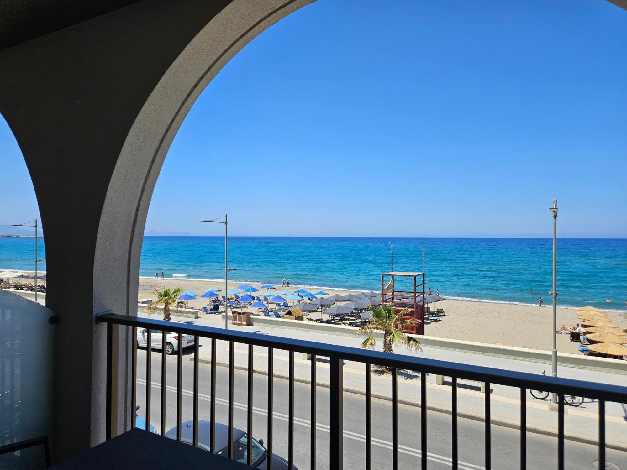 העיירה רתימנו Blue Sky Hotel Apartments חדר תמונה